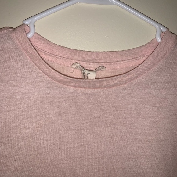 Light pink t-shirt size small - Picture 3 of 4